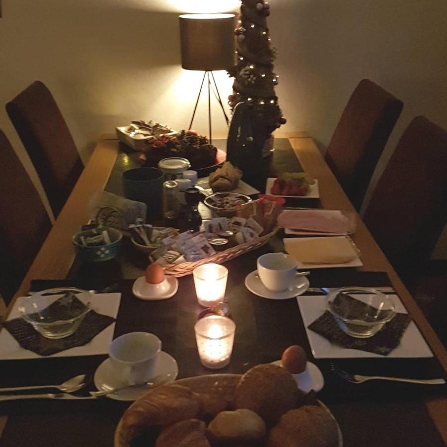 Bnbmarlies Homestay Oirsbeek